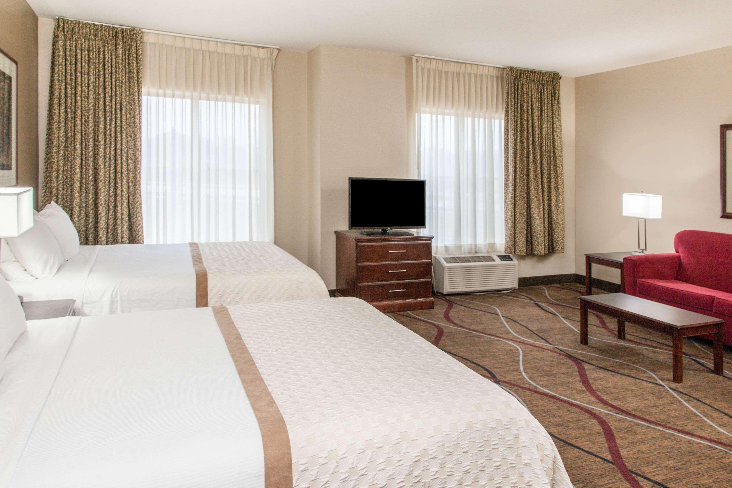 Hawthorn Extended Stay By Wyndham Bloomington Exterior photo